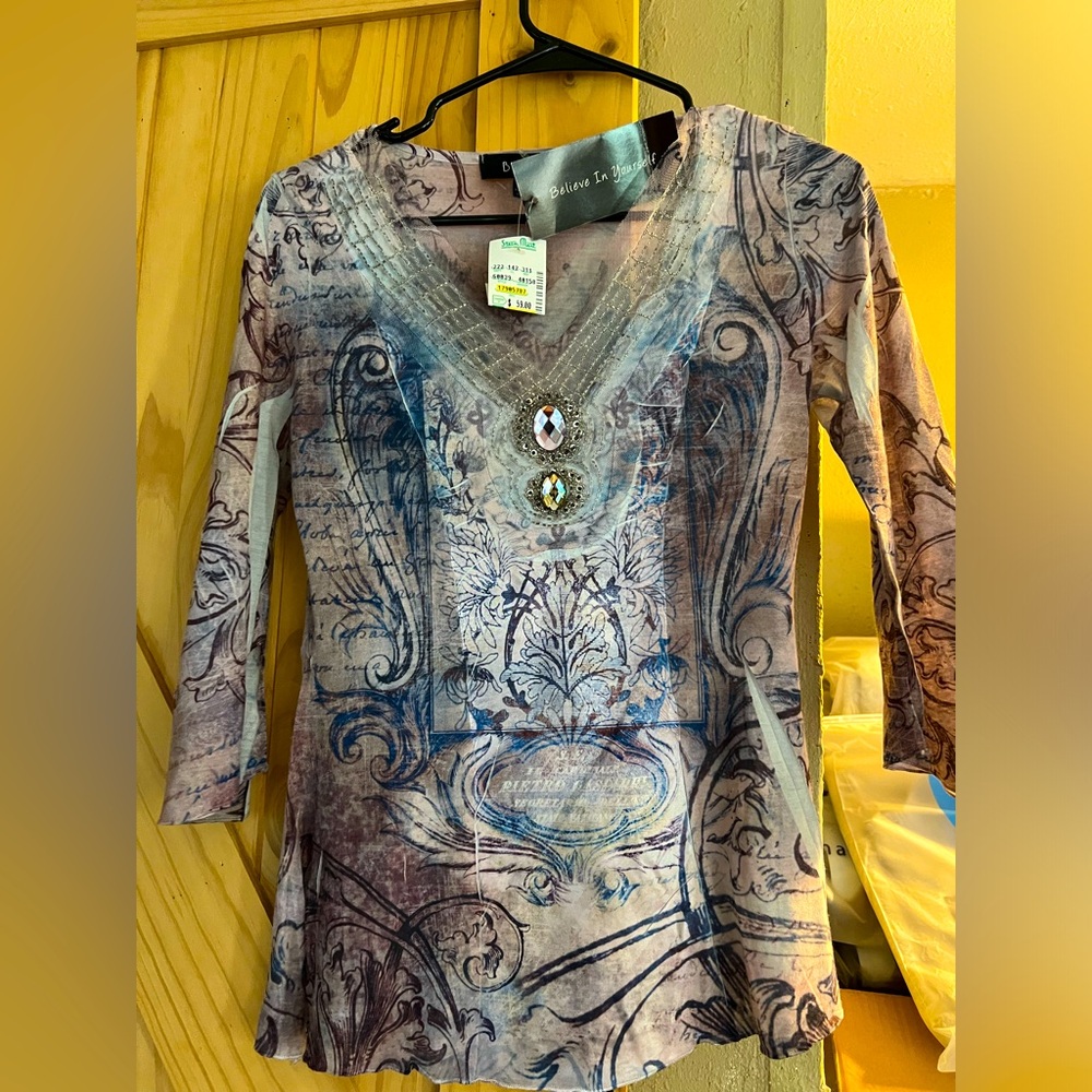 Beautiful Small top for all occasions